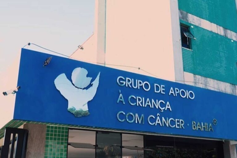 Bispo Bruno Leonardo realiza nova doação para Grupo de Apoio à Criança com Câncer na Bahia Bispo Bruno Leonardo realiza nova doação para Grupo de Apoio à Criança com Câncer na Bahia